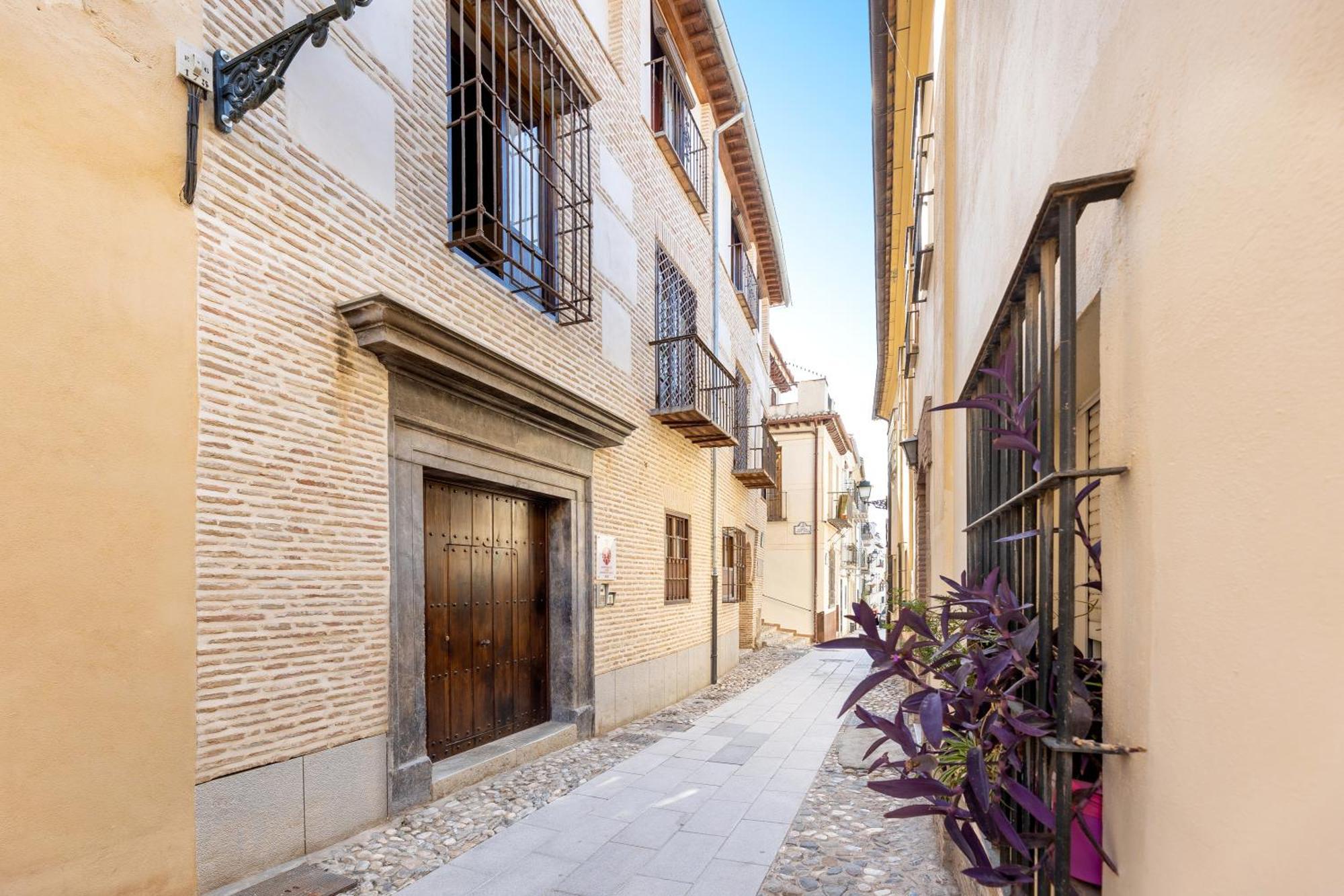 Apartamentos En Pleno Centro, Aljibe Rodrigo Del Campo 1A Granada Kültér fotó
